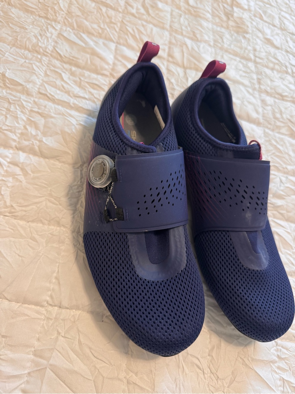 Shimano Women's Navy Cycling Shoes with Purple Gradient and BOA Dial - Picture 2 of 5